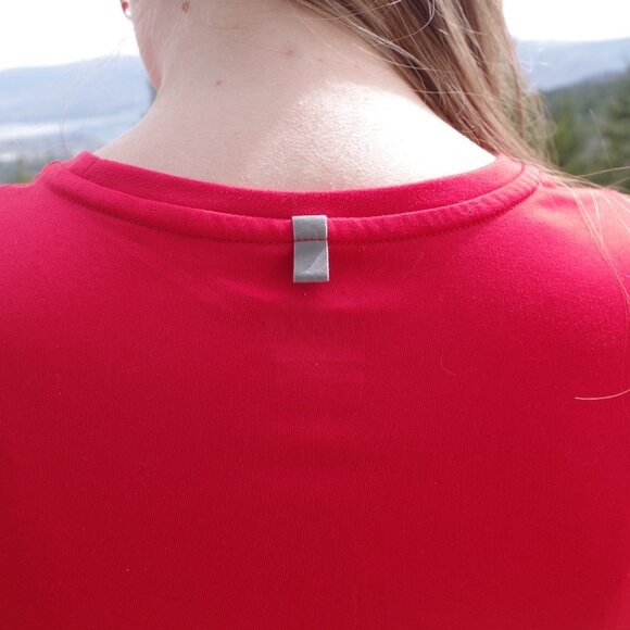 Red NiKe Running Ladies Shirt - Picture 3 of 11